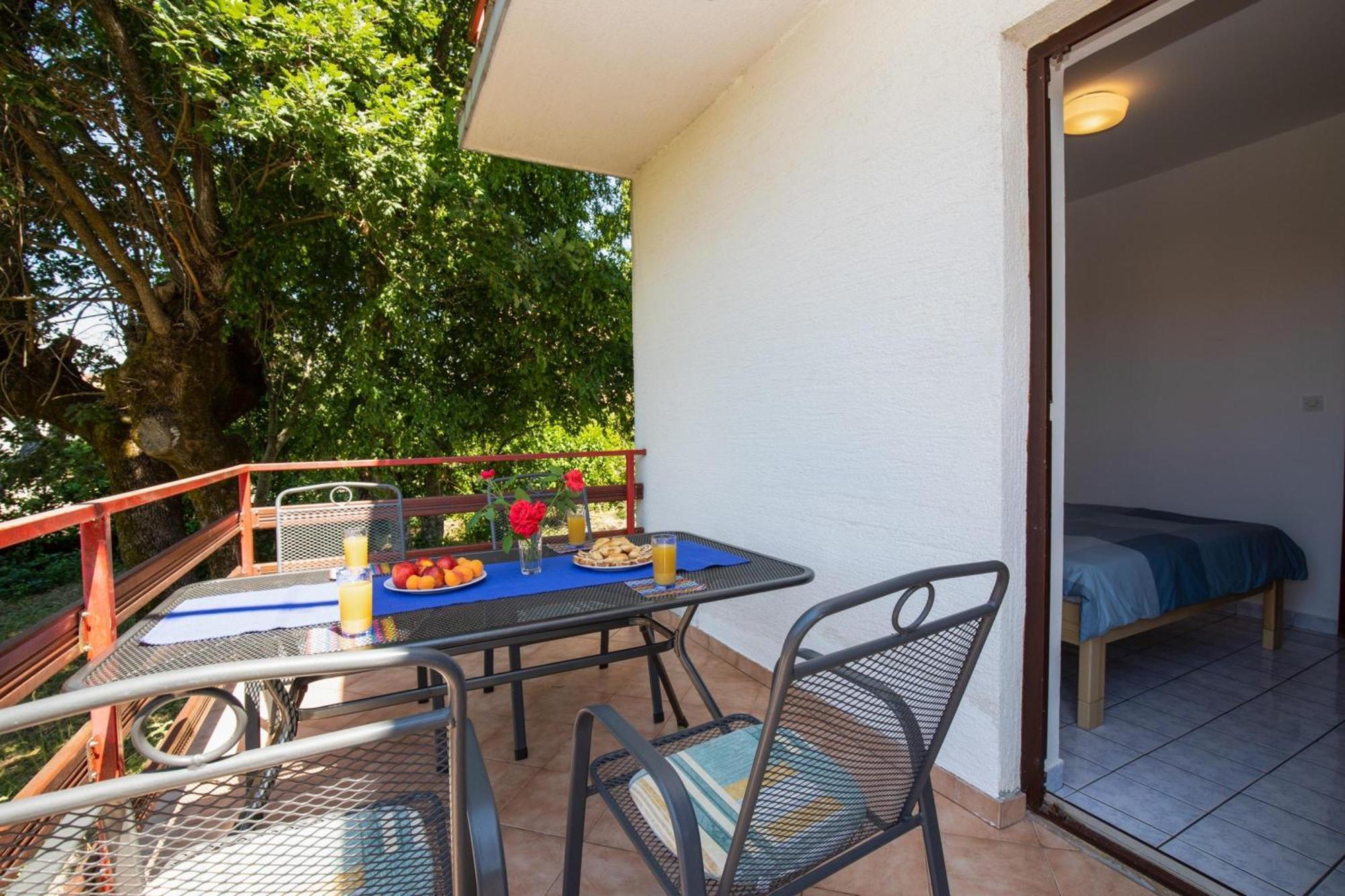 Apartments Brankica Island - Happy Rentals Vantacici Ngoại thất bức ảnh